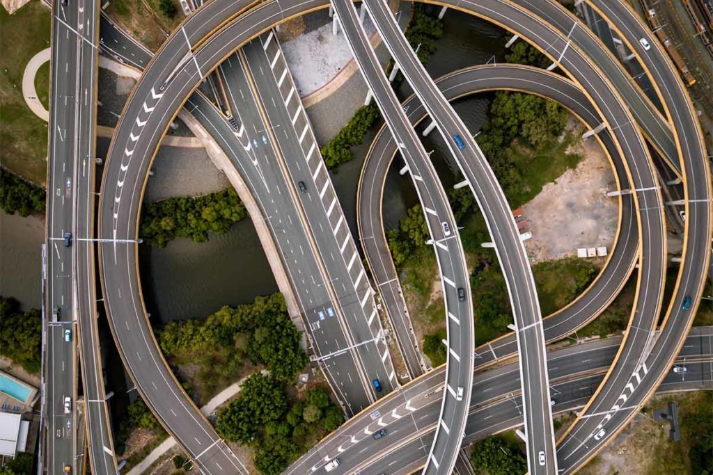 ショートとロング、両方できると方向を見失うリスク。